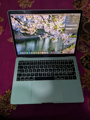 Laptop Apple MacBook Pro 2017 8GB Intel Core I5 SSD 128GB