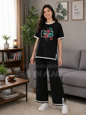 Ladies Half Sleeve T-Shirt Pant Set