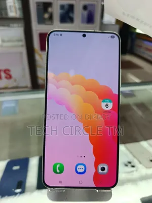 স্যামসাং গ্যালাক্সি এস২২+ ৫জি ১২৮ জিবি হোয়াইট