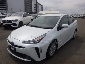 Toyota Prius 2021 Pearl