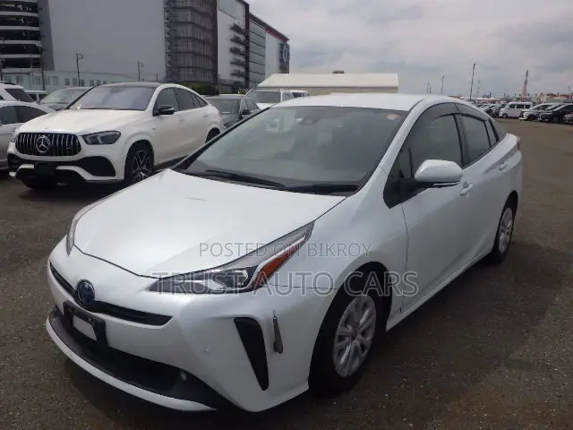 Toyota Prius 2021 Pearl