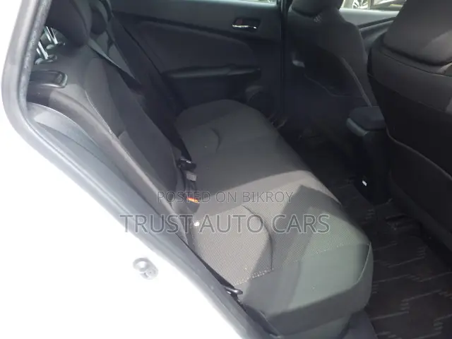 Toyota Prius 2021 Pearl