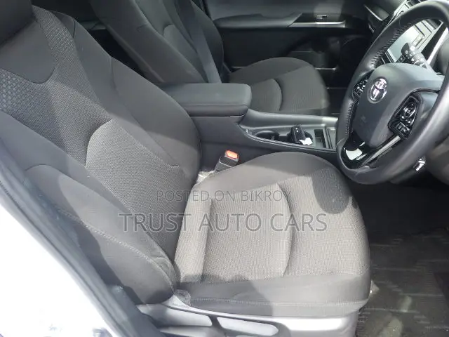 Toyota Prius 2021 Pearl