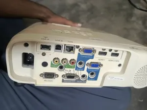প্রজেক্টর বিক্রয় করা হবে
