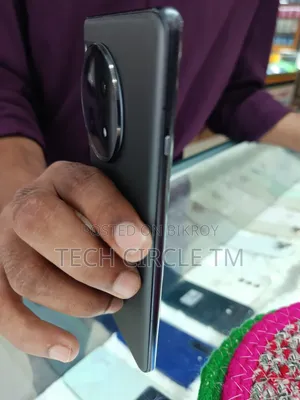 ওয়ানপ্লাস ১২আর ২৫৬ জিবি ব্ল্যাক