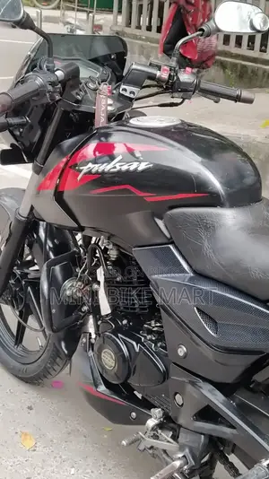 বাজাজ পালসার ১৫০ ২০২১ ব্ল্যাক