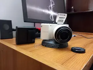 স্যামসাং স্মার্ট ক্যামেরা এনএক্স১১০০