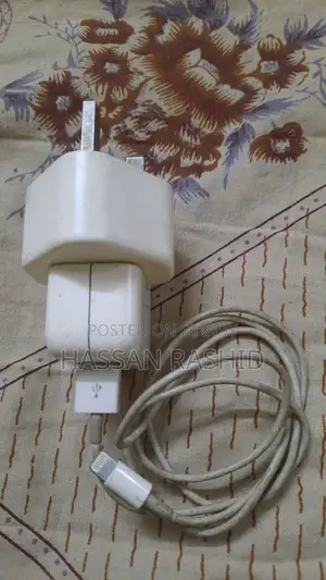Genuine Apple 10W USB Mains Charger Original Lightening Cable