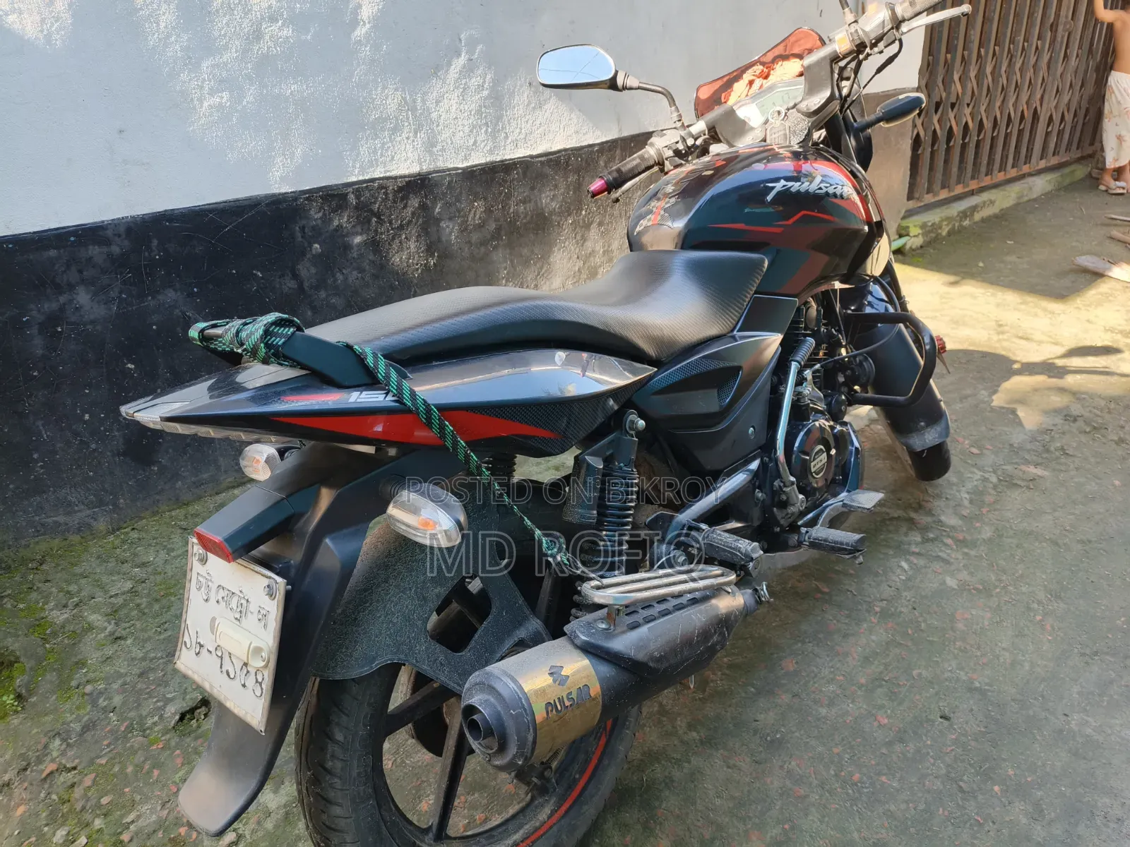 বাজাজ পালসার ১৫০ ২০২১ ব্ল্যাক