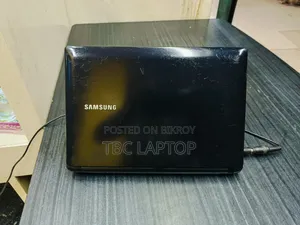 Laptop Samsung NP-N100S 4GB Intel Atom HDD 500GB
