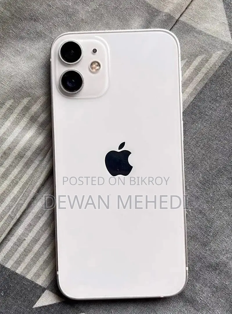 অ্যাপল আইফোন ১২ ৬৪ জিবি হোয়াইট