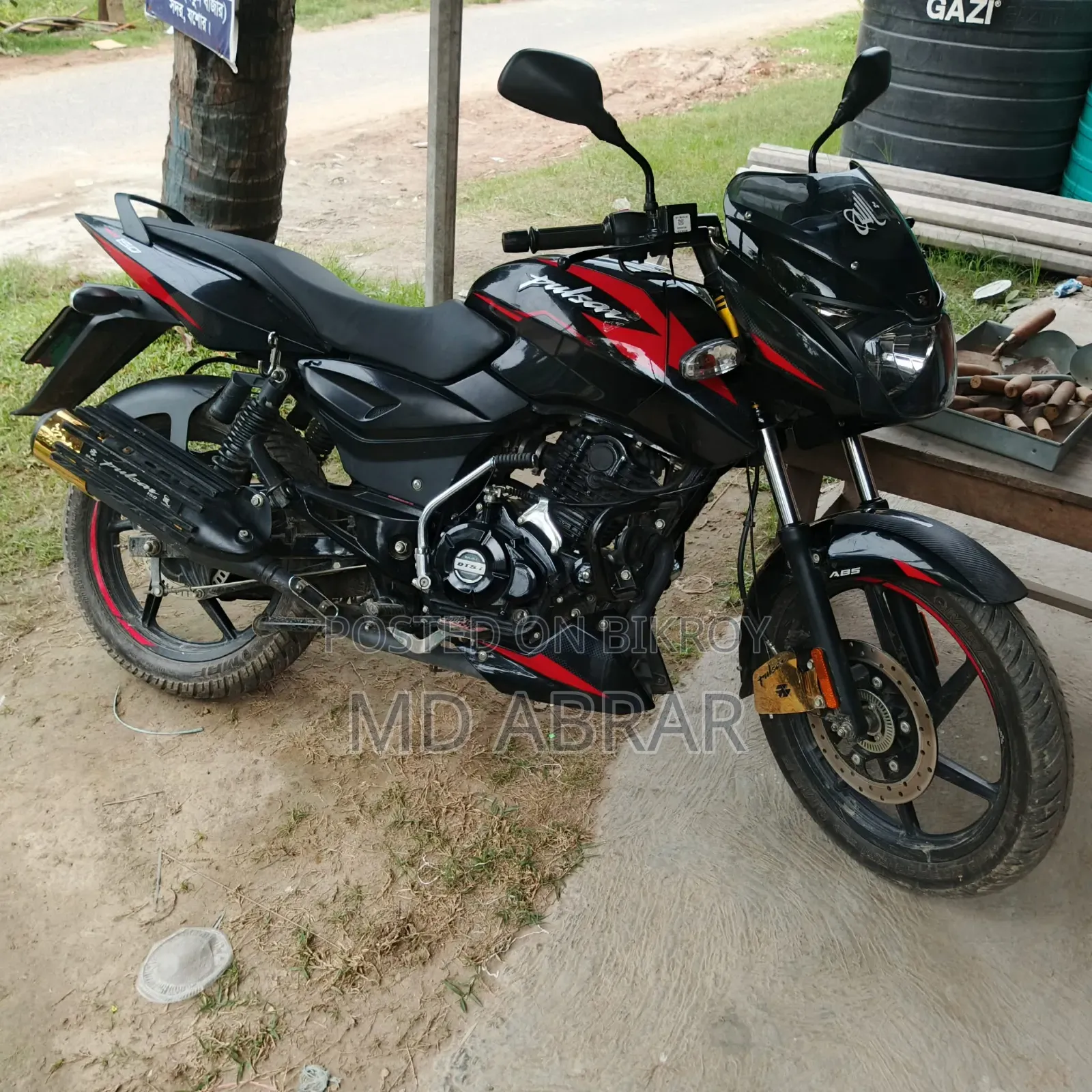 Bajaj Pulsar 150 2025 Black