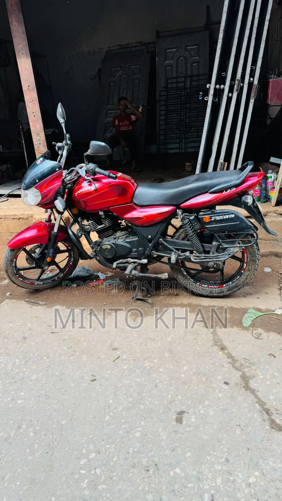 বাজাজ ডিসকভার ১৩৫ ২০১০ লাল