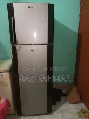 LG Refrigerator. Made in Malaysia. 300 Liter. Full Tip-Top Condition.