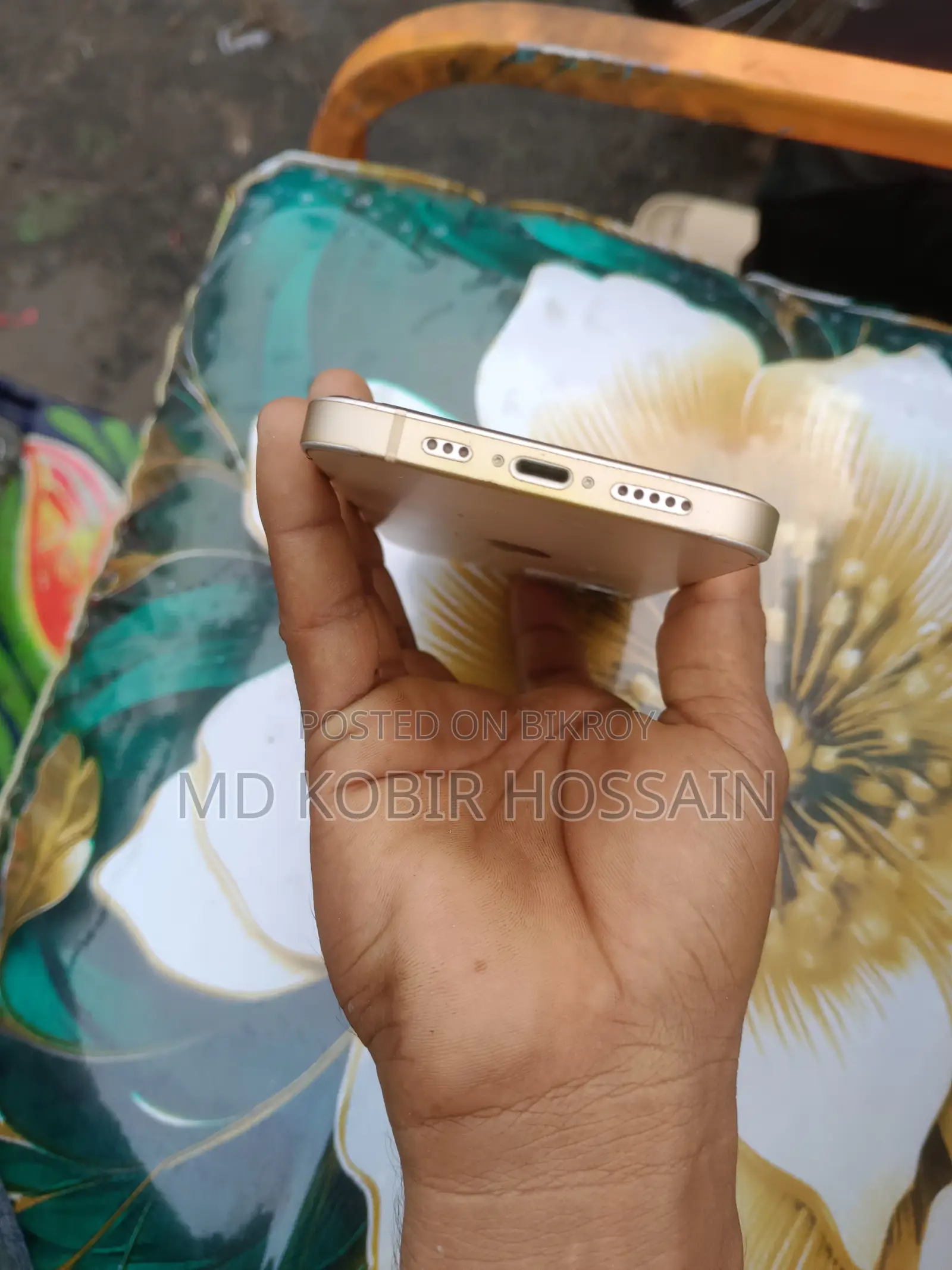 অ্যাপল আইফোন ১২ ১২৮ জিবি হোয়াইট