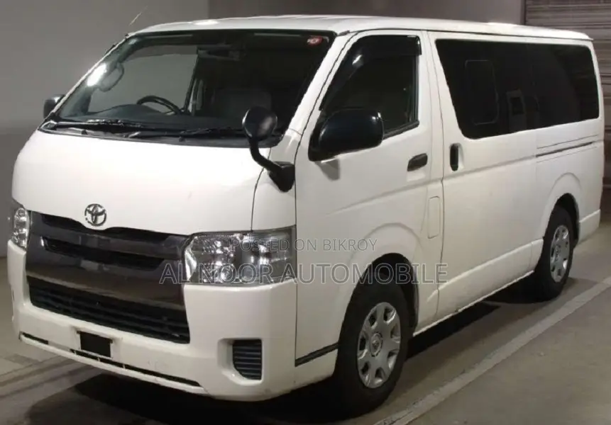 Toyota HiAce 2021 White