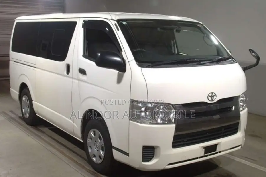Toyota HiAce 2021 White