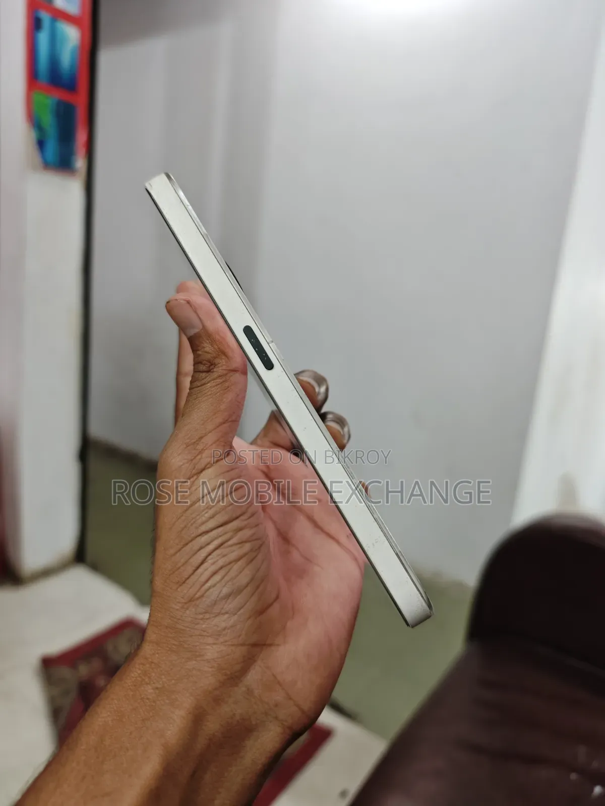 নাথিং ফোন ১২৮ জিবি সাদা