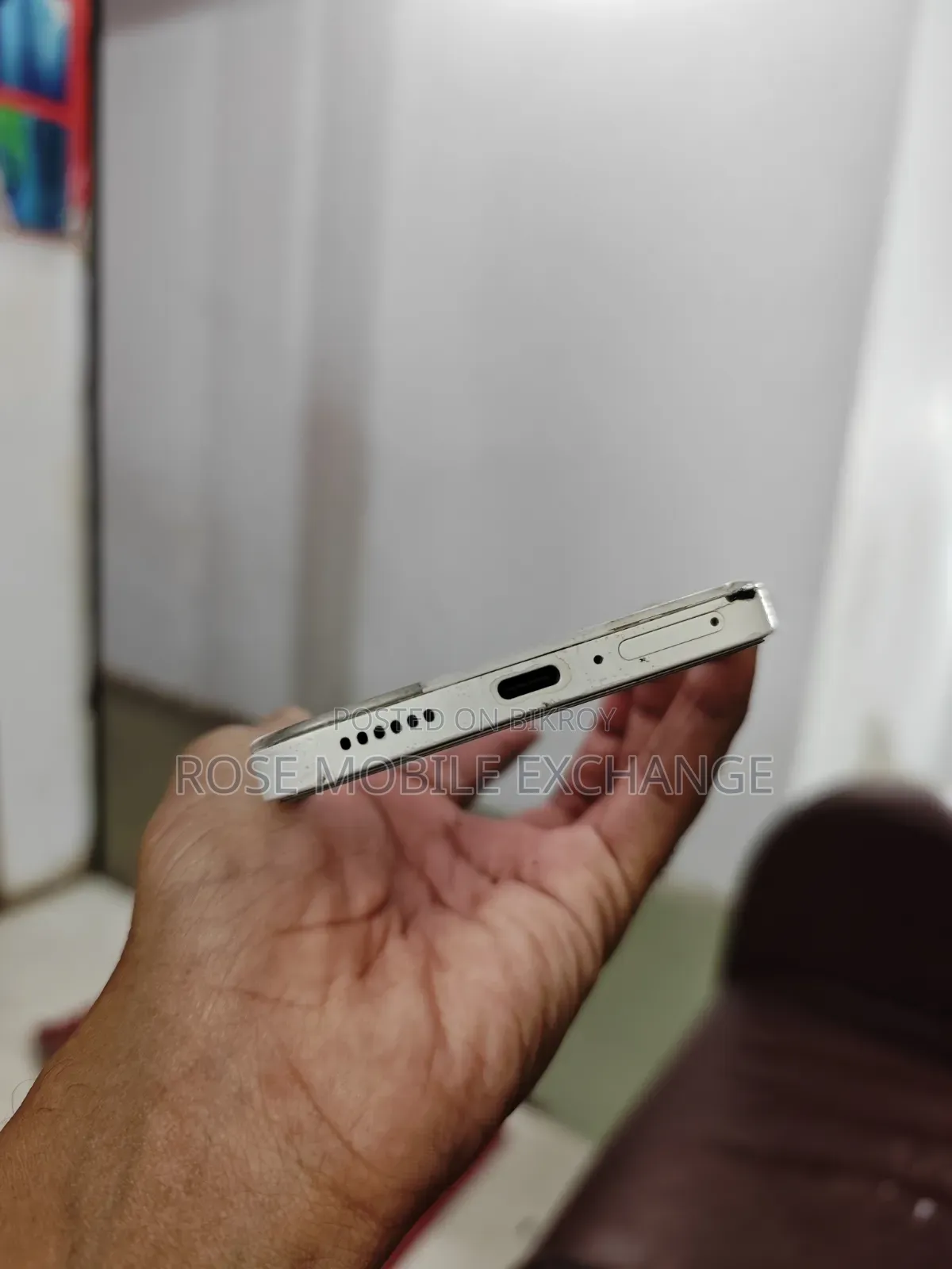 নাথিং ফোন ১২৮ জিবি সাদা