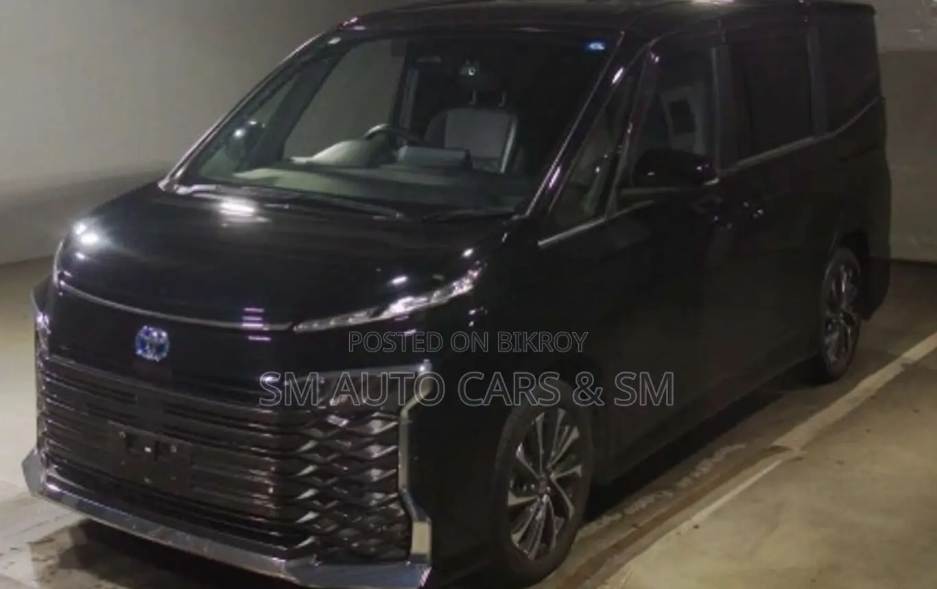 Toyota Voxy 2022 Black