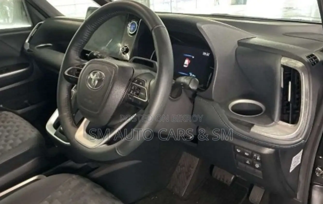 Toyota Voxy 2022 Black