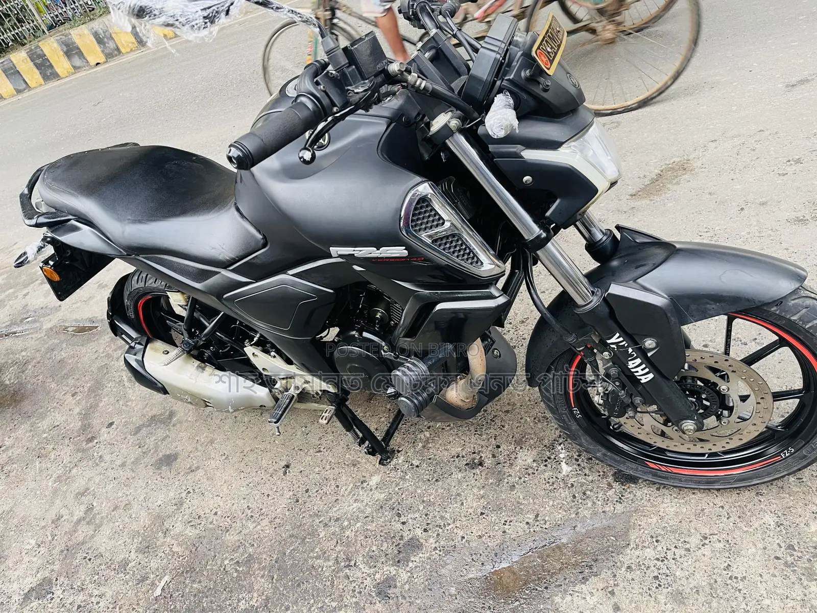 Yamaha FZS V4 2024 Gray