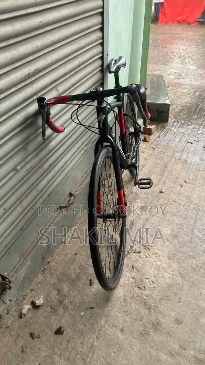 স্পেশালাইজড ডাইভার্জ এস রোড বাইক