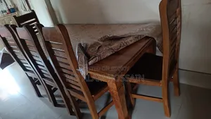Mahogany Dining Table With 5 Chairs | Excellent Condition