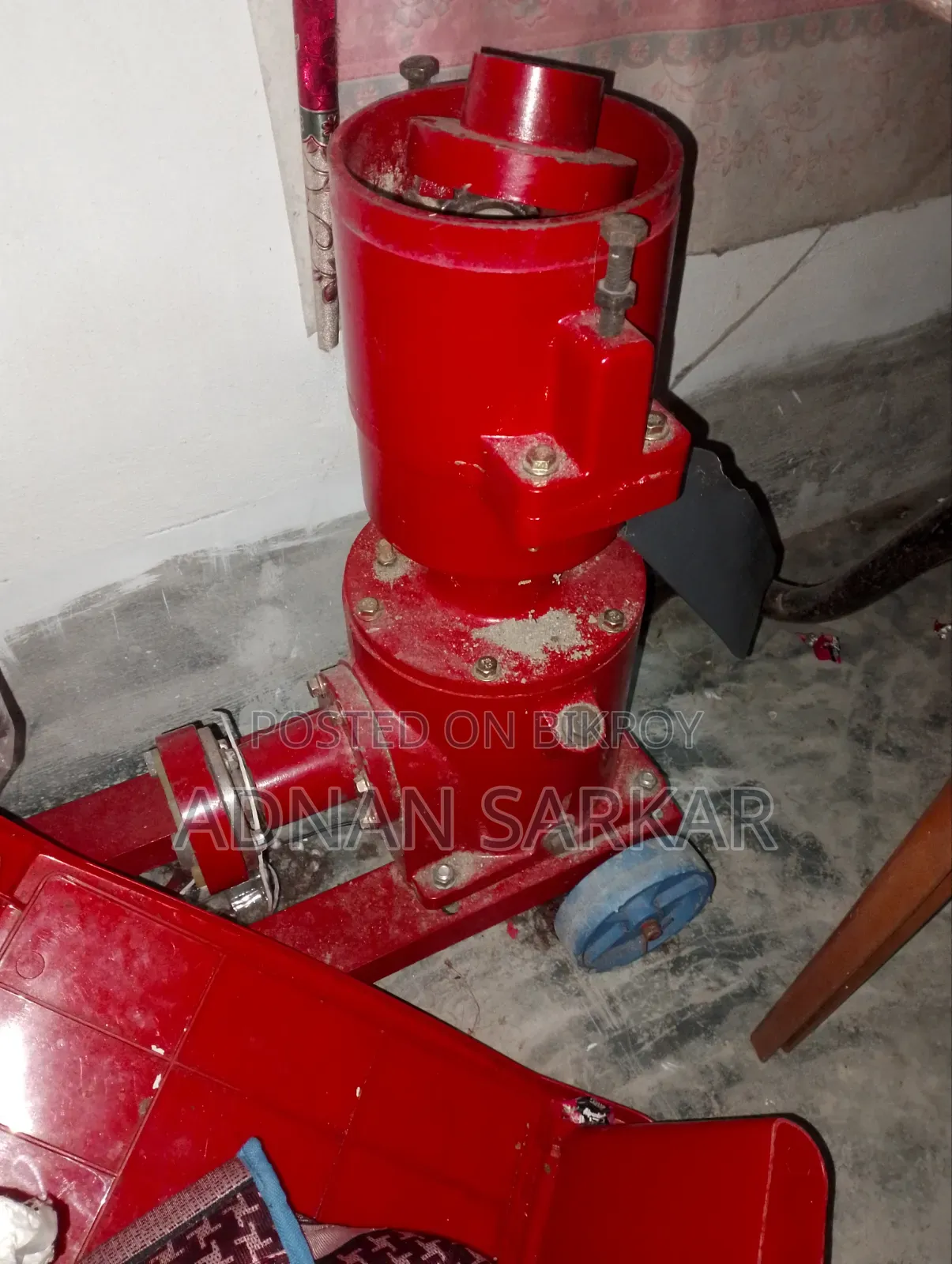 Two-roller system feed making machine.