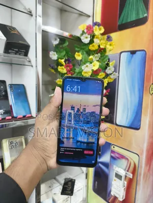 মোটরোহেলা মোটো ই১৩ ৬৪ জিবি