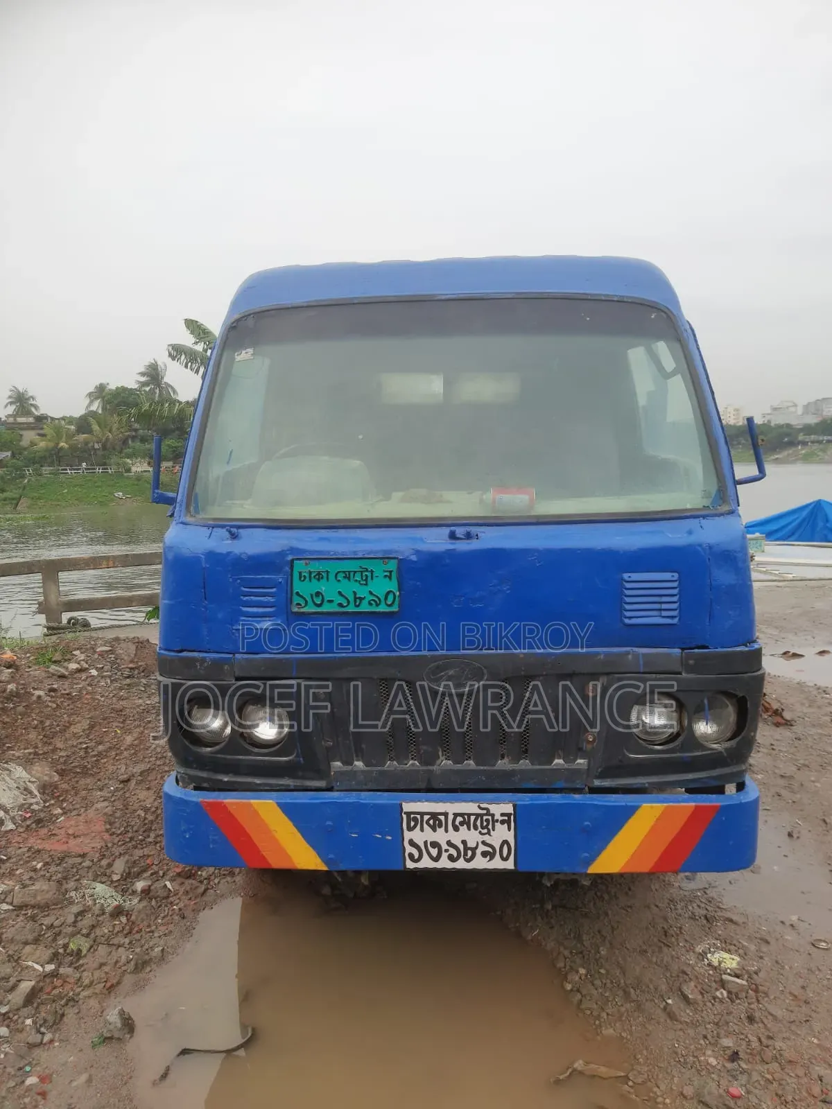 Mahindra Truck