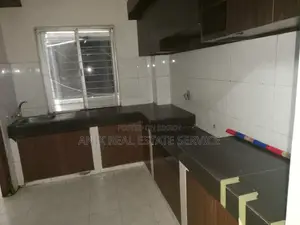 গুলশানের অনিক রিয়েল এস্টেটে ৩ বেডরুমের অ্যাপার্টমেন্ট ভাড়ara