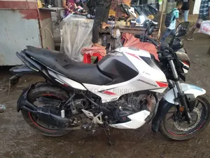 হিরো থ্রিলার ১৬০আর ২০২৩ হোয়াইট