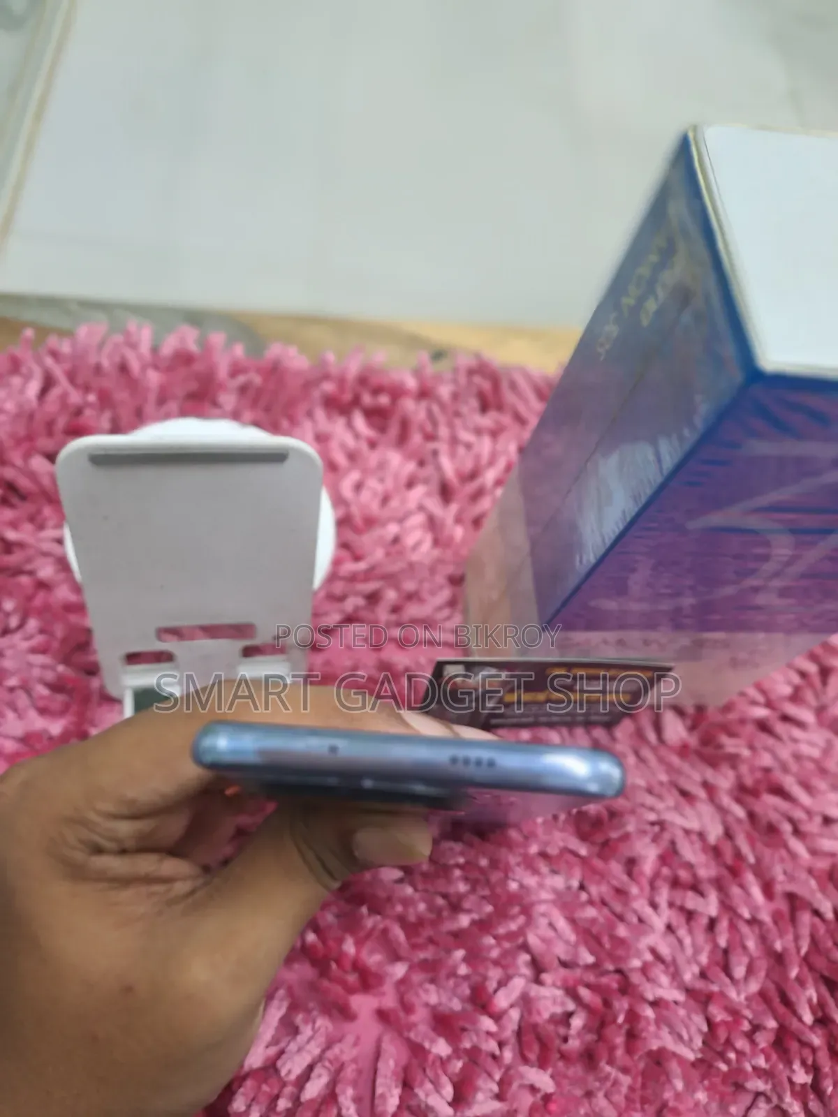 টেকনো ক্যামন ৩০এস ২৫৬ জিবি