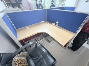 অফিস ওয়ার্কস্টেশন
