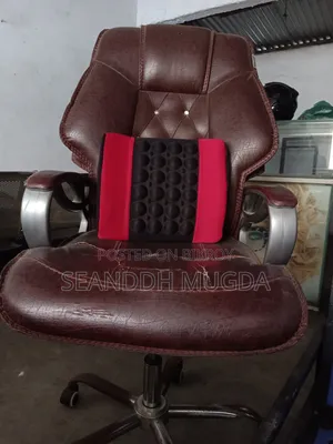 এক্সিকিউটিভ অফিস টেবিল + ৩টি চেয়ার + ৩ ড্রয়ার ক্যাবিনেট |
