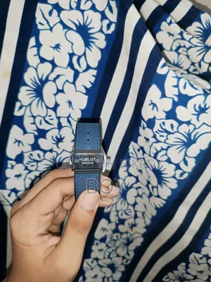 ব্র্যান্ডেড নিউ হাবলট.