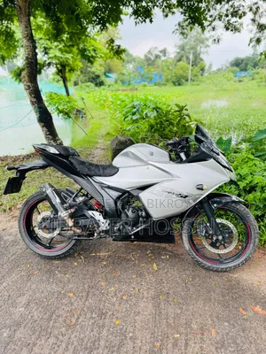 সুজুকি জিক্সার এসএফ ২০২১ সিলভার