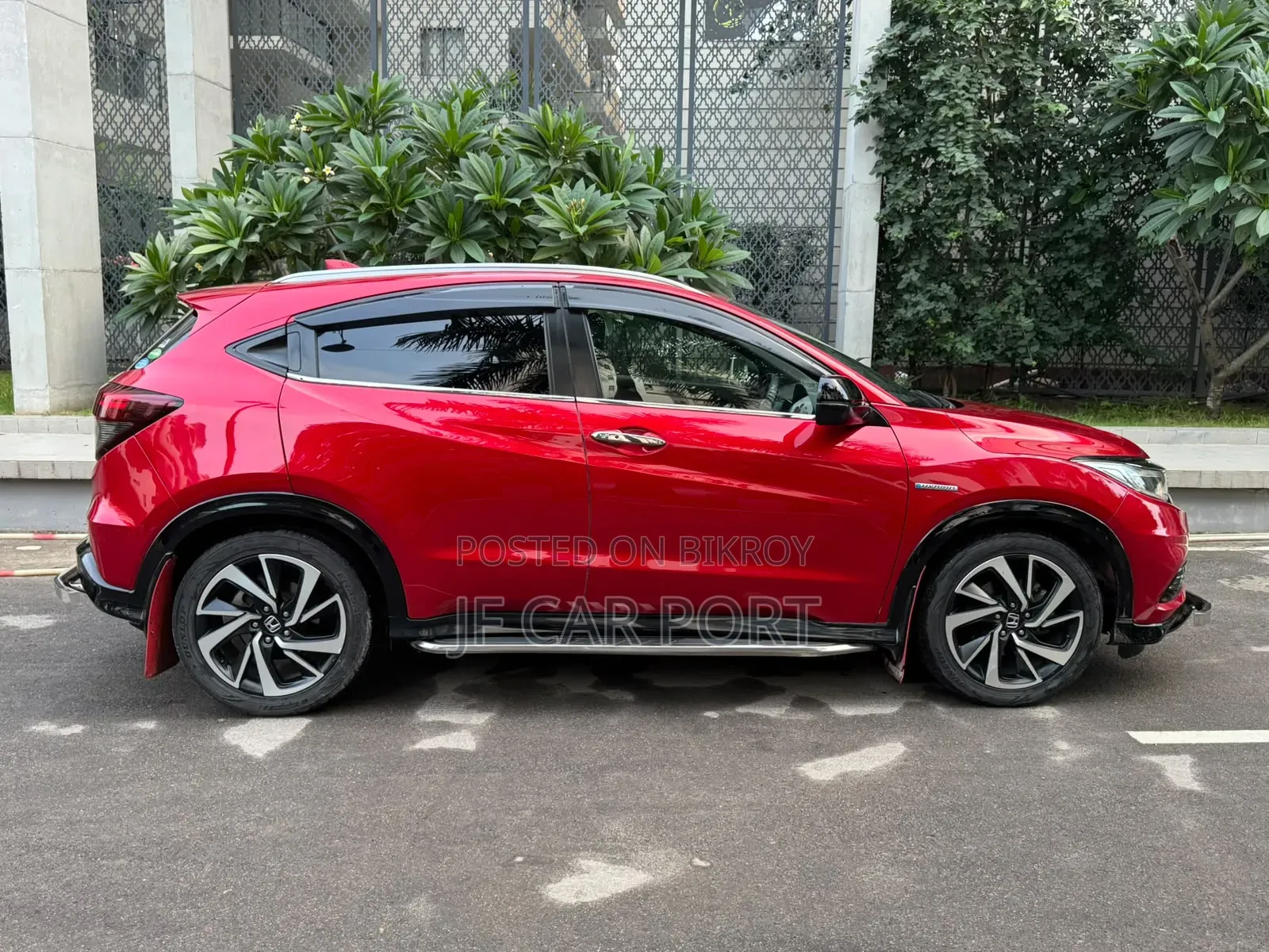 Honda Vezel 2018 Red