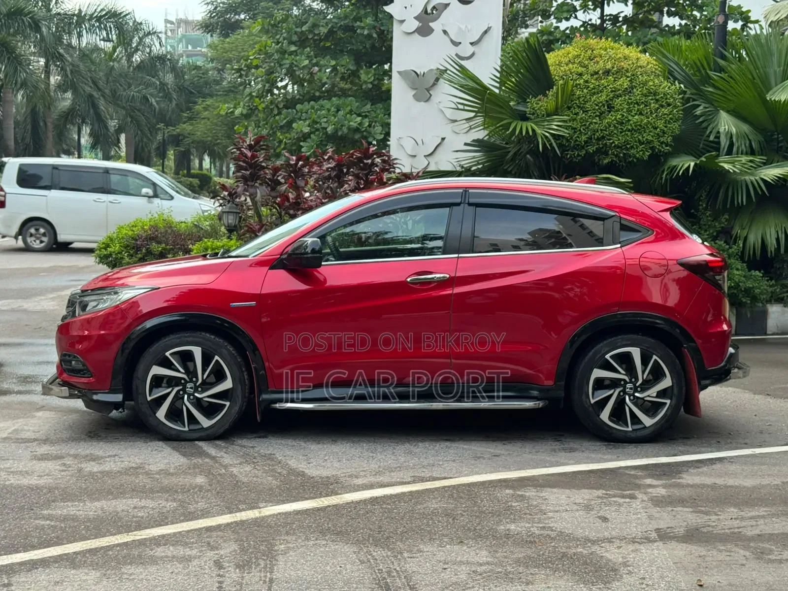 Honda Vezel 2018 Red