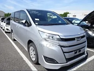 Toyota Noah 2021 Silver