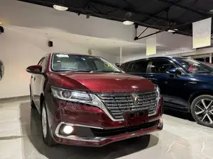 টয়োটা প্রমিও ১.৫ এফডব্লিউডি ২০১৮ লাল