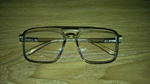 ব্র্যান্ড নিউ ফ্রেম