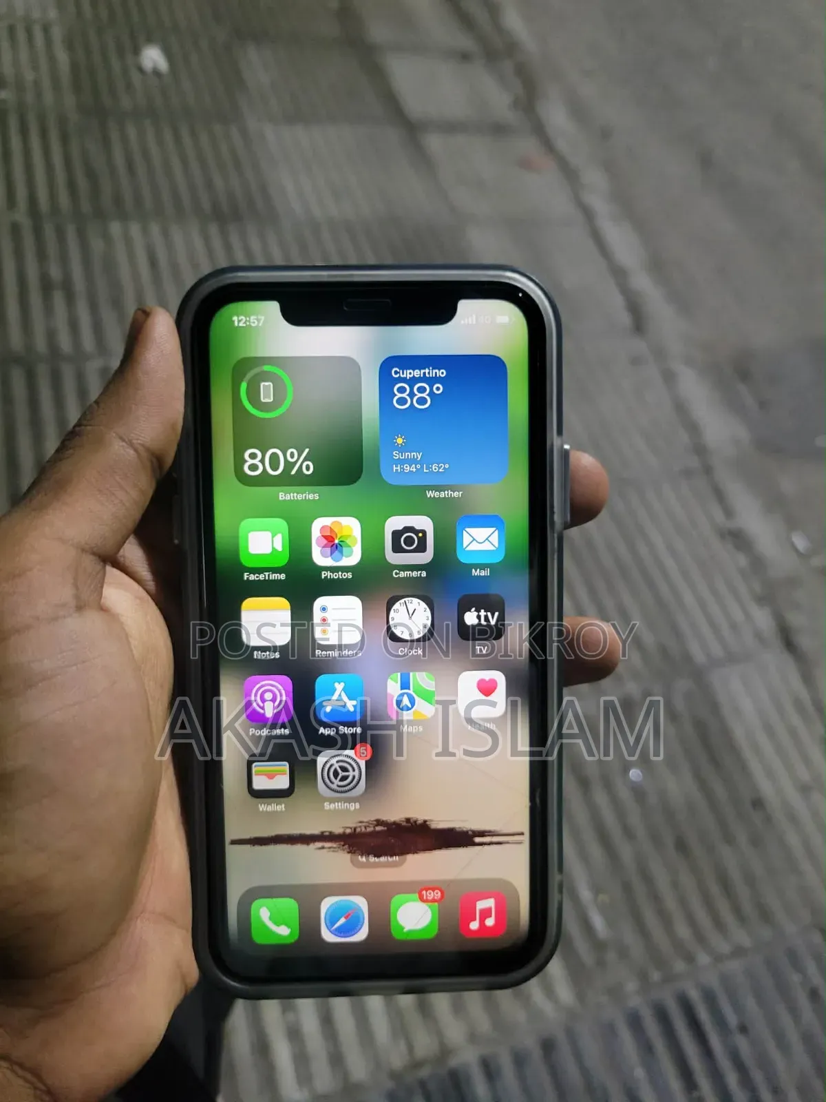 অ্যাপল আইফোন এক্সআর ৬৪ জিবি কালো