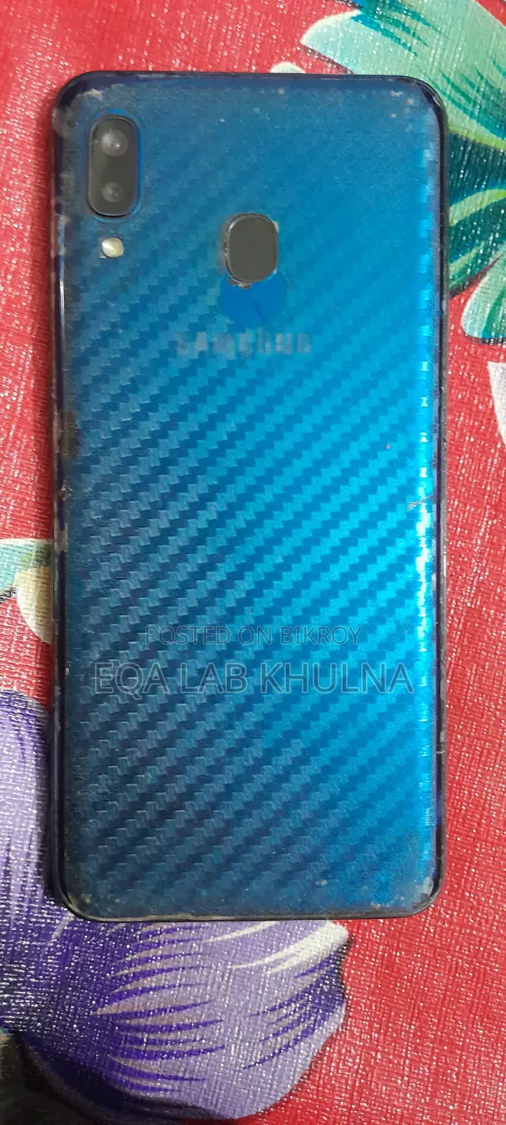 স্যামসাং গ্যালাক্সি এ২০ ৩২ জিবি নীল