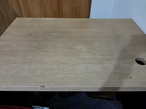 কম্পিউটার টেবিল, কাস্টম কাঠের তৈরি