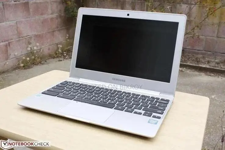 Laptop Samsung Chromebook 3 XE501 2GB Intel Celeron eMMC 128GB