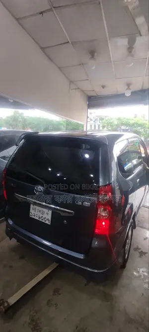 টয়োটা আভাঞ্জা ২০১০ গ্রে