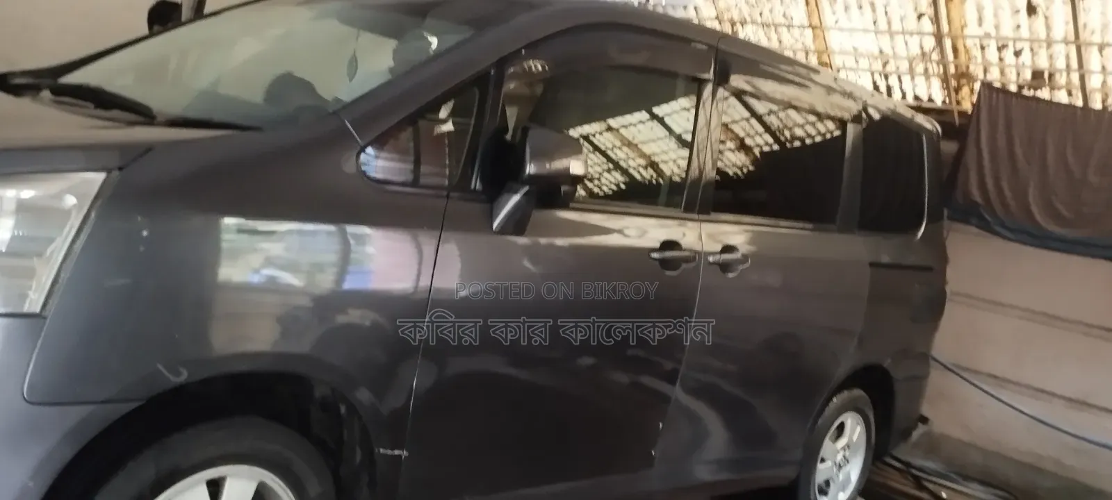 টয়োটা নোয়া ২০১৩ গ্রে