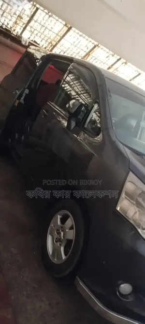 টয়োটা নোয়া ২০১৩ গ্রে